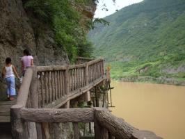 Mingyuexia Ancient Plank Road